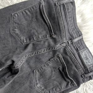 Levi's 721 Highrise Skinny Jean